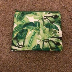 Cosmetic bag